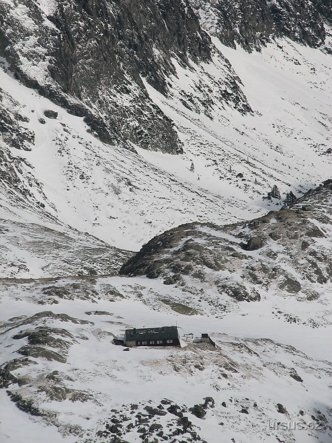 tatry 250.jpg - A Zbojanda hluboko pod námi.